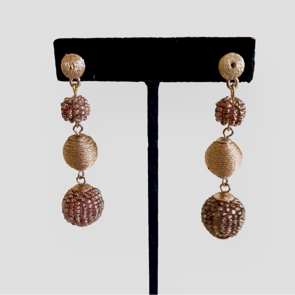 BOUTIQUE ITEM- ROSE GOLD BEADED AND WIRE DROP POST EARRINGS
